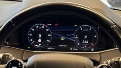 2020 (20) LAND ROVER RANGE ROVER EVOQUE 2.0 D180 R-Dynamic SE 5dr Auto 4759215