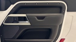 2023 (73) LAND ROVER DEFENDER 3.0 D250 X-Dynamic HSE 90 3dr Auto 4737393