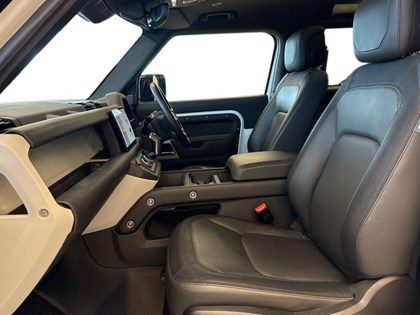 2023 (73) LAND ROVER DEFENDER 3.0 D250 X-Dynamic HSE 90 3dr Auto