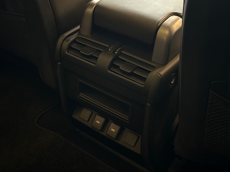 2023 (73) LAND ROVER DEFENDER 3.0 D250 X-Dynamic HSE 90 3dr Auto 4737389