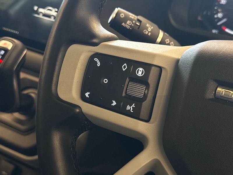 2023 (73) LAND ROVER DEFENDER 3.0 D250 X-Dynamic HSE 90 3dr Auto 4737399