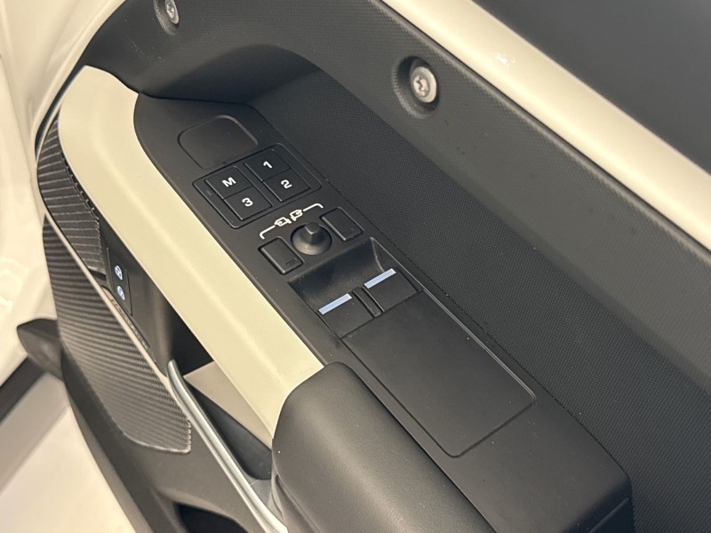 2023 (73) LAND ROVER DEFENDER 3.0 D250 X-Dynamic HSE 90 3dr Auto 4737394