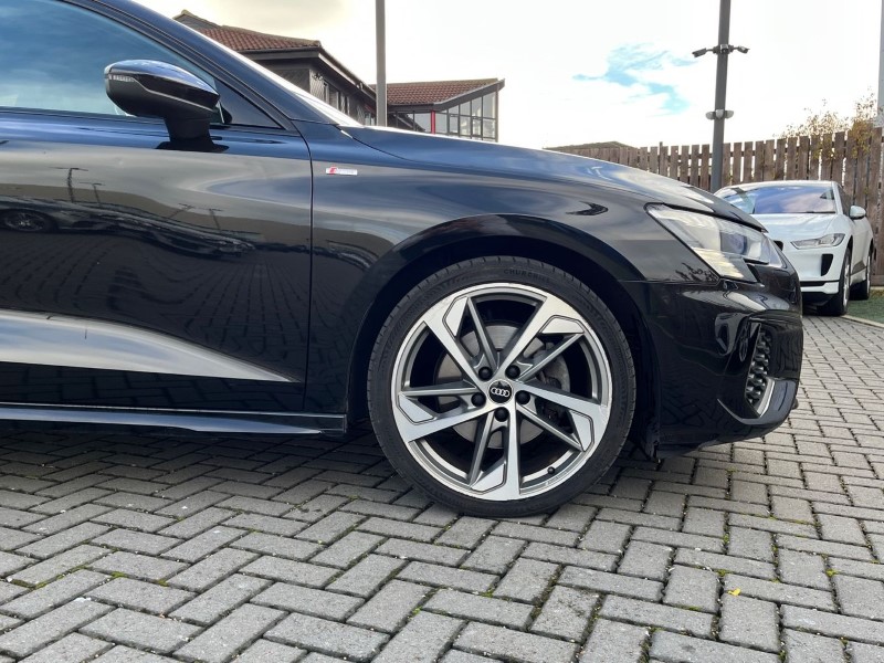 2022 (71) AUDI A3 35 TFSI Edition 1 4dr S Tronic 4744056