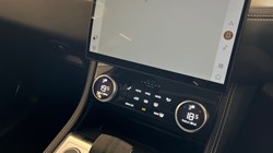 2024 (24) JAGUAR F-PACE 2.0 P400e R-Dynamic SE Black 5dr Auto AWD 4755403