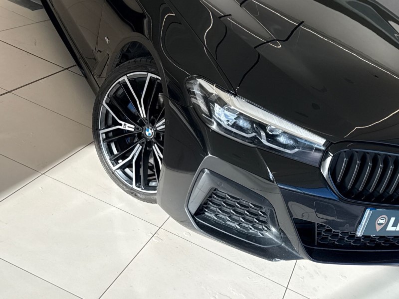 2020 (70) BMW 5 SERIES 520i MHT M Sport 5dr Step Auto 4762549