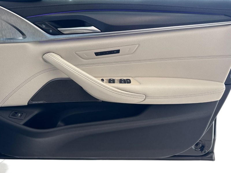 2020 (70) BMW 5 SERIES 520i MHT M Sport 5dr Step Auto 4762530