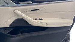2020 (70) BMW 5 SERIES 520i MHT M Sport 5dr Step Auto 4762530