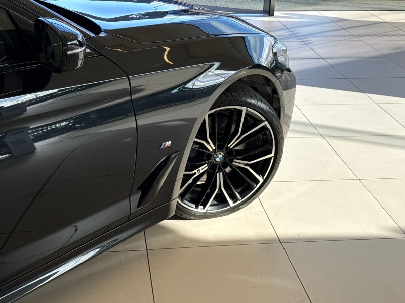 2020 (70) BMW 5 SERIES 520i MHT M Sport 5dr Step Auto 4762556