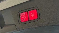 2021 (21) MERCEDES-BENZ C CLASS C300d AMG Line Night Ed Premium PLUS 5dr 9G-Tronic 4759754