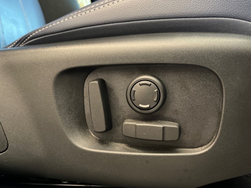 2022 (22) LAND ROVER RANGE ROVER VELAR 3.0 D300 MHEV R-Dynamic SE 5dr Auto 4768178