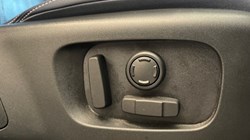 2022 (22) LAND ROVER RANGE ROVER VELAR 3.0 D300 MHEV R-Dynamic SE 5dr Auto 4768178