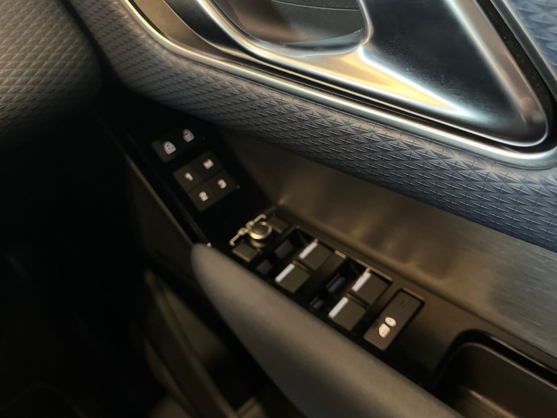 2022 (22) LAND ROVER RANGE ROVER VELAR 3.0 D300 MHEV R-Dynamic SE 5dr Auto 4768177