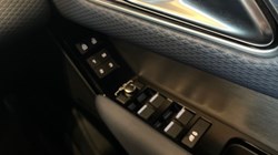 2022 (22) LAND ROVER RANGE ROVER VELAR 3.0 D300 MHEV R-Dynamic SE 5dr Auto 4768177