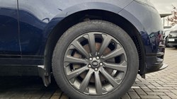 2022 (22) LAND ROVER RANGE ROVER VELAR 3.0 D300 MHEV R-Dynamic SE 5dr Auto 4818561