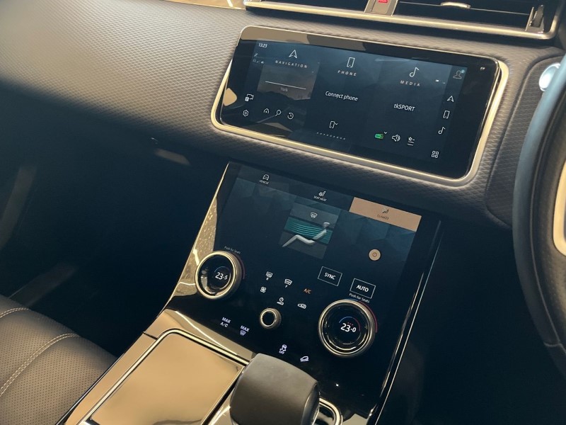 2022 (22) LAND ROVER RANGE ROVER VELAR 3.0 D300 MHEV R-Dynamic SE 5dr Auto 4768187