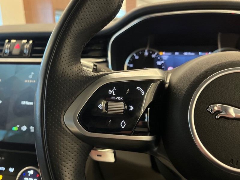 2021 (71) JAGUAR F-PACE 2.0 D200 R-Dynamic S 5dr Auto AWD 4793300