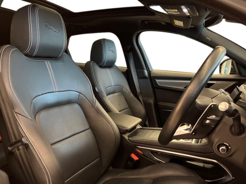 2022 (22) JAGUAR F-PACE 2.0 D200 R-Dynamic SE 5dr Auto AWD 4786884