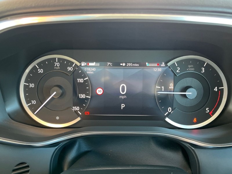 2022 (22) JAGUAR F-PACE 2.0 D200 R-Dynamic SE 5dr Auto AWD 4804847