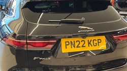 2022 (22) JAGUAR F-PACE 2.0 D200 R-Dynamic SE 5dr Auto AWD 4786903