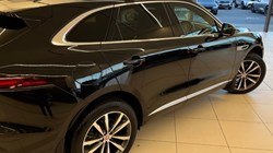 2022 (22) JAGUAR F-PACE 2.0 D200 R-Dynamic SE 5dr Auto AWD 4786908