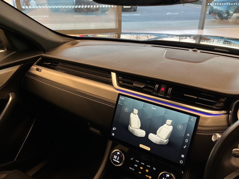 2022 (22) JAGUAR F-PACE 2.0 D200 R-Dynamic SE 5dr Auto AWD 4786894