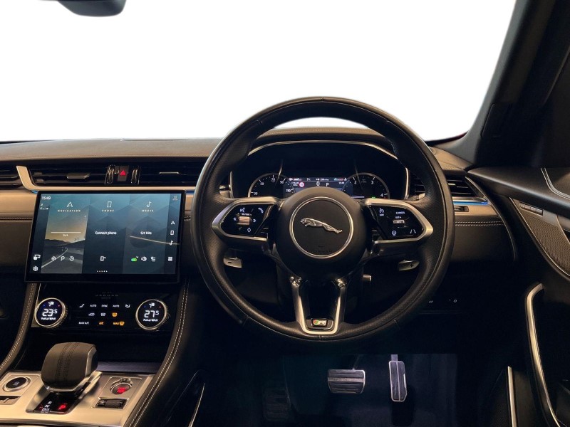 2022 (22) JAGUAR F-PACE 2.0 D200 R-Dynamic SE 5dr Auto AWD 4786873