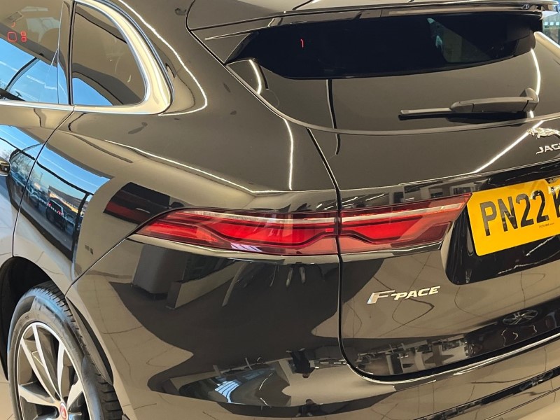 2022 (22) JAGUAR F-PACE 2.0 D200 R-Dynamic SE 5dr Auto AWD 4786877