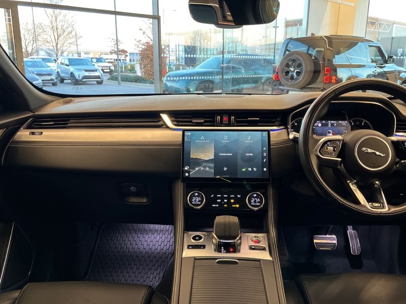 2022 (22) JAGUAR F-PACE 2.0 D200 R-Dynamic SE 5dr Auto AWD 4786872