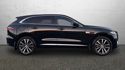 2022 (22) JAGUAR F-PACE 2.0 D200 R-Dynamic SE 5dr Auto AWD 4786863