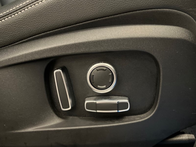 2022 (22) JAGUAR F-PACE 2.0 D200 R-Dynamic SE 5dr Auto AWD 4786882