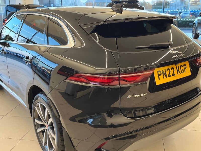 2022 (22) JAGUAR F-PACE 2.0 D200 R-Dynamic SE 5dr Auto AWD 4786904