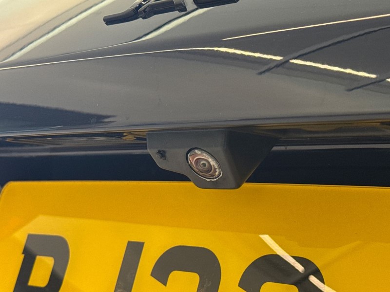 2023 (23) JAGUAR F-PACE 2.0 P400e R-Dynamic Black 5dr Auto AWD 4794904