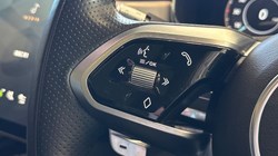 2021 (71) JAGUAR F-PACE 2.0 D200 R-Dynamic SE 5dr Auto AWD 4787099