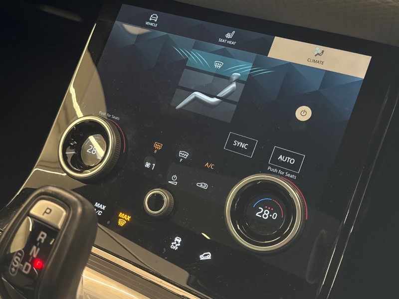 2023 (23) LAND ROVER RANGE ROVER EVOQUE 1.5 P300e Evoque Edition 5dr Auto 4796904