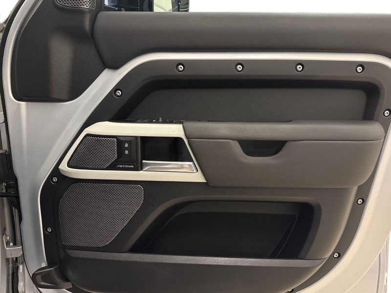 2024 (24) LAND ROVER DEFENDER 3.0 D250 XS Edition 110 5dr Auto 4780805