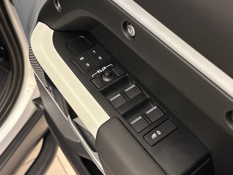 2024 (24) LAND ROVER DEFENDER 3.0 D250 XS Edition 110 5dr Auto 4780806