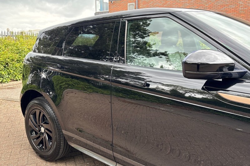 2019 (69) LAND ROVER RANGE ROVER EVOQUE 2.0 D180 R-Dynamic S 5dr Auto 5423024