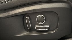 2022 (22) JAGUAR F-PACE 2.0 D200 R-Dynamic Black 5dr Auto AWD 4820841