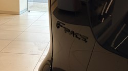 2022 (22) JAGUAR F-PACE 2.0 D200 R-Dynamic Black 5dr Auto AWD 4820864