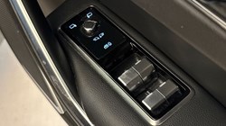 2022 (22) JAGUAR F-PACE 2.0 D200 R-Dynamic Black 5dr Auto AWD 4820840