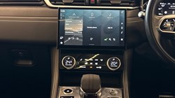 2022 (22) JAGUAR F-PACE 2.0 D200 R-Dynamic Black 5dr Auto AWD 4820831