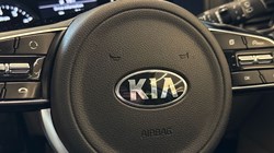 2019 (19) KIA SPORTAGE 1.6 GDi ISG Platinum Edition 5dr 4795101