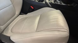 2022 (72) JAGUAR E-PACE 2.0 D200 R-Dynamic Black 5dr Auto 4826685