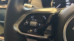 2022 (72) JAGUAR E-PACE 2.0 D200 R-Dynamic Black 5dr Auto 4826688