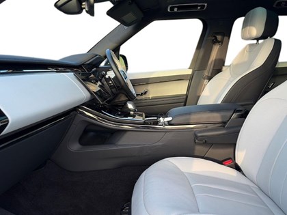 2025 (74) LAND ROVER RANGE ROVER SPORT 3.0 D300 Dynamic SE 5dr Auto