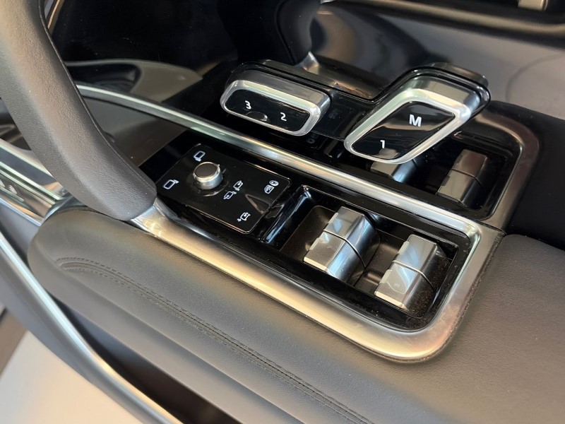 2024 (24) LAND ROVER RANGE ROVER 3.0 D300 HSE 4dr Auto 4837991