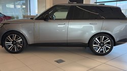 2024 (24) LAND ROVER RANGE ROVER 3.0 D300 HSE 4dr Auto 4838028