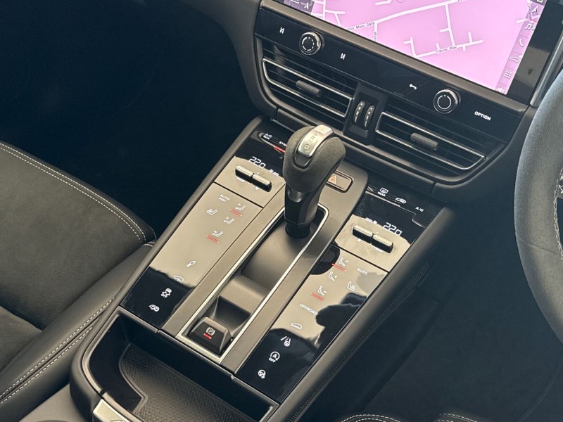 2024 (74) PORSCHE MACAN GTS 5dr PDK 4801097