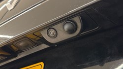 2019 (19) LAND ROVER DISCOVERY 3.0 SDV6 HSE Luxury 5dr Auto 4799185