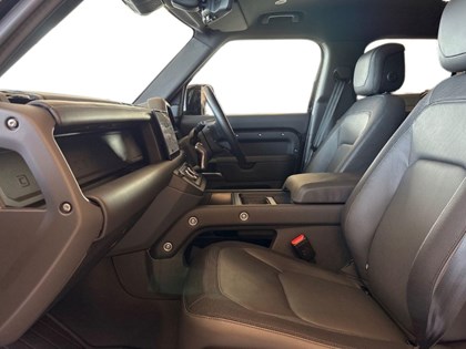 2024 (74) LAND ROVER DEFENDER 3.0 D300 X-Dynamic HSE 110 5dr Auto